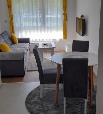 apartman Kami Tuzla Bagian luar foto