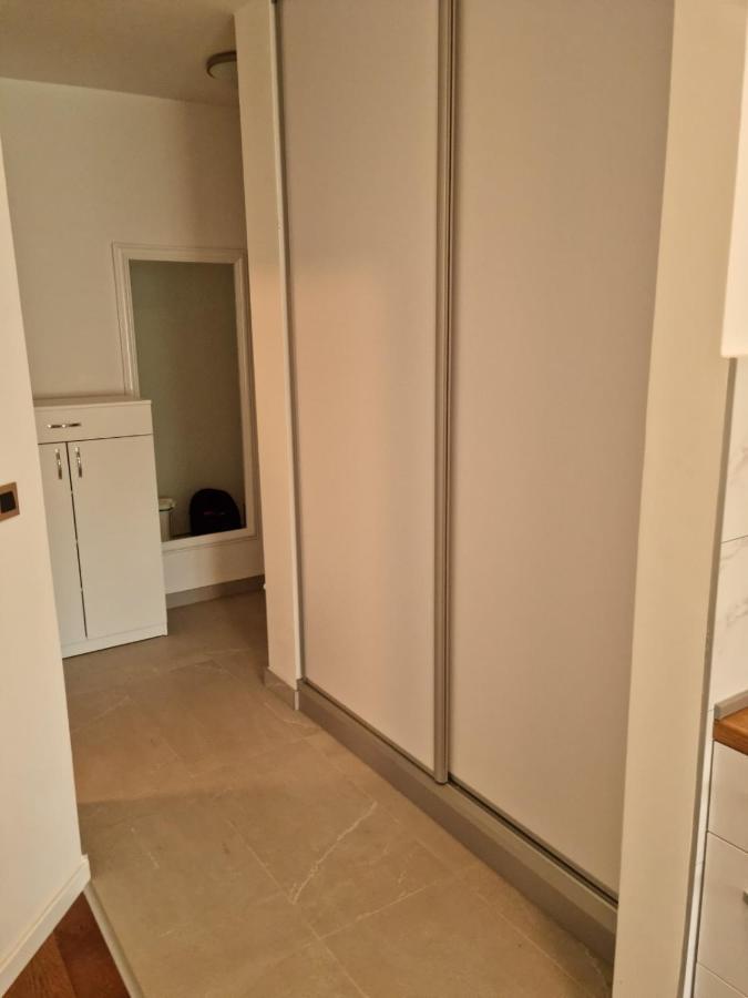 apartman Kami Tuzla Bagian luar foto