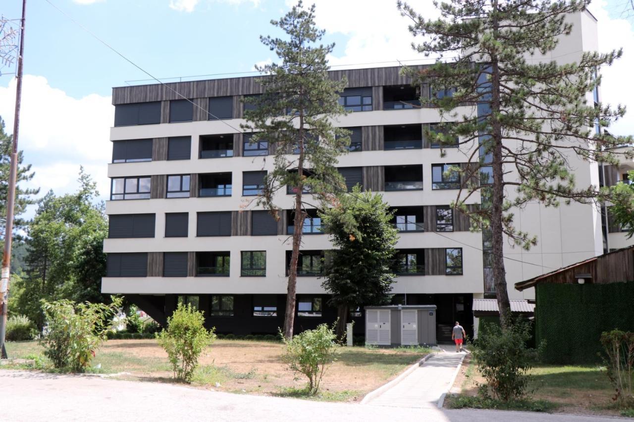 apartman Kami Tuzla Bagian luar foto