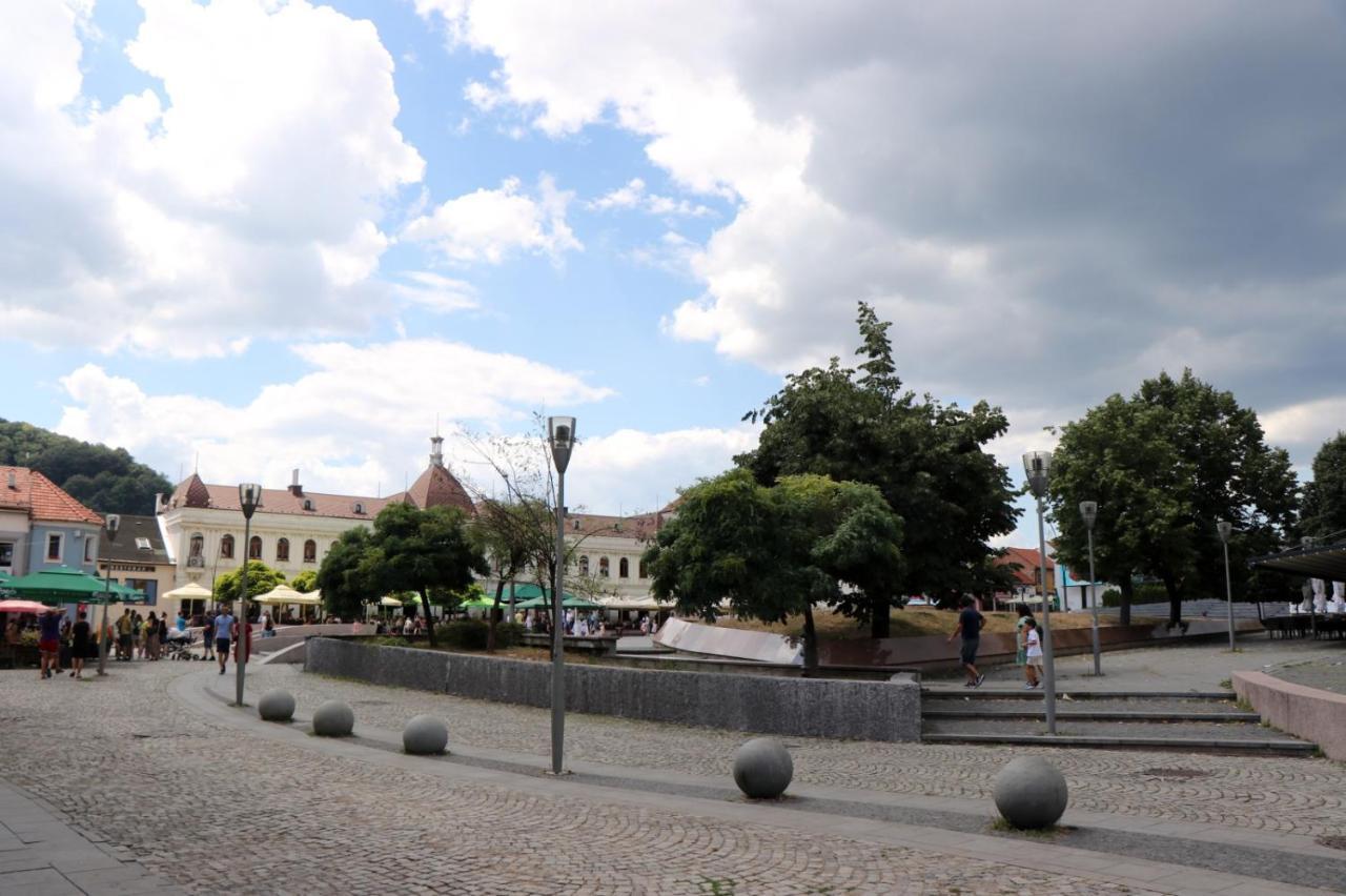 apartman Kami Tuzla Bagian luar foto
